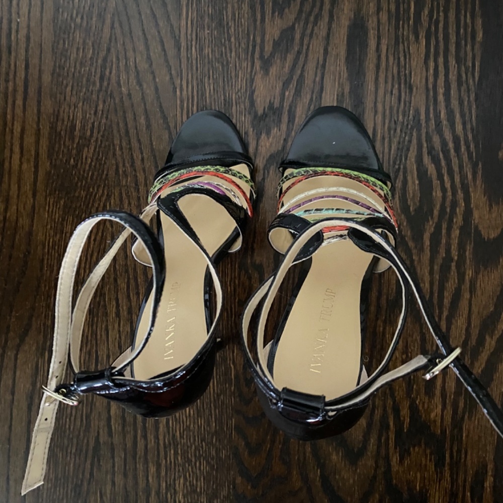 Shoes - Picture 4 of 4